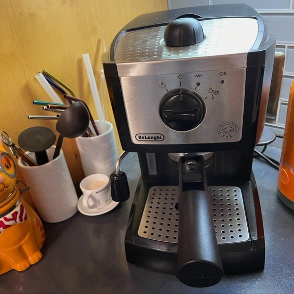 DeLonghi Kitchen Delonghi Manual Easy Espressocappuccino Machine